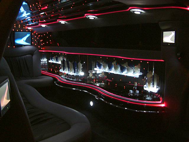 Stretch limousine rental for special events